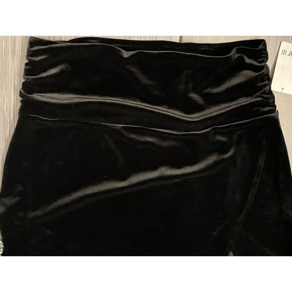 Bar III Asymmetrical Black Velvet Skirt Size Large NWT Runched Waist Midi Length - Picture 2 of 7